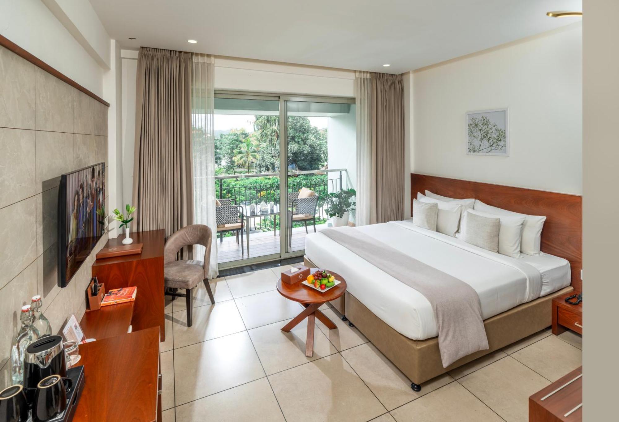 Oshin Hotel Vajanad Kültér fotó